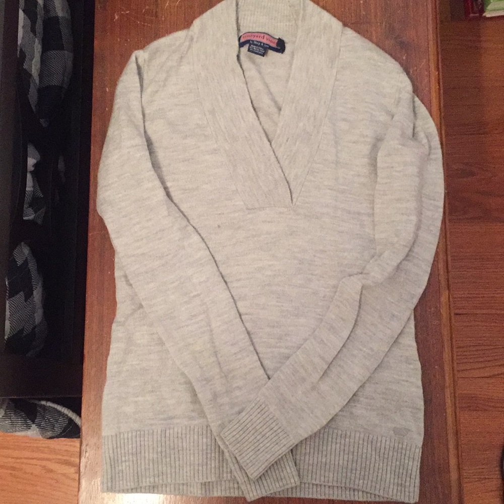 Vineyard Vines gray wool v neck sweater